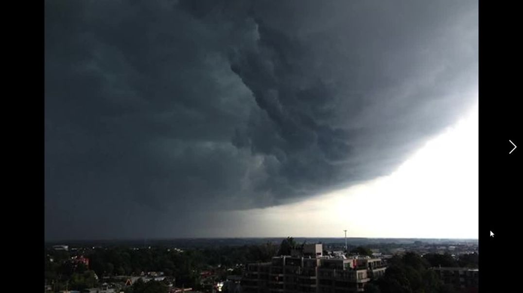 THE STORM IS COMING ( DREAM )