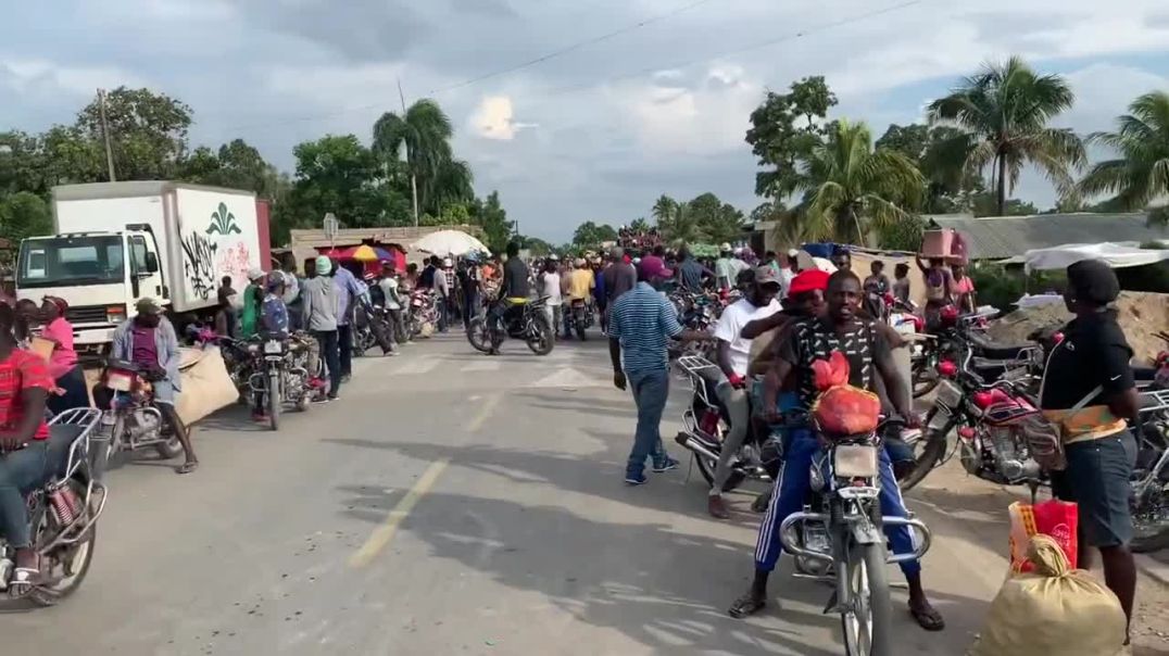 Visiting the Haitian Market!