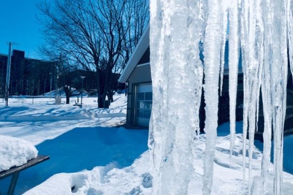 Fam, many in the US are experiencing extreme freezing temperatures. Many are facing Sub Freezing temperatures. Please consider allowing all your sinks and showers to slowly drip water tonigh..